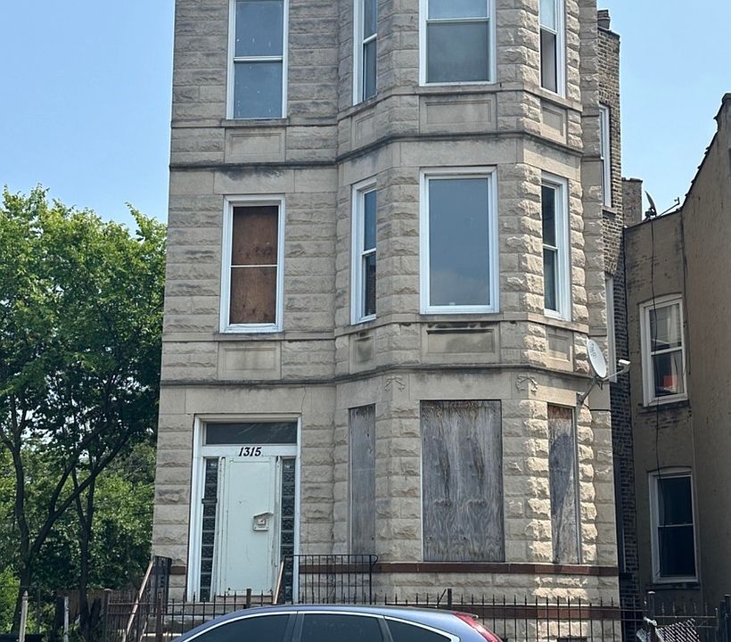 1st image of 1315 S Homan Ave