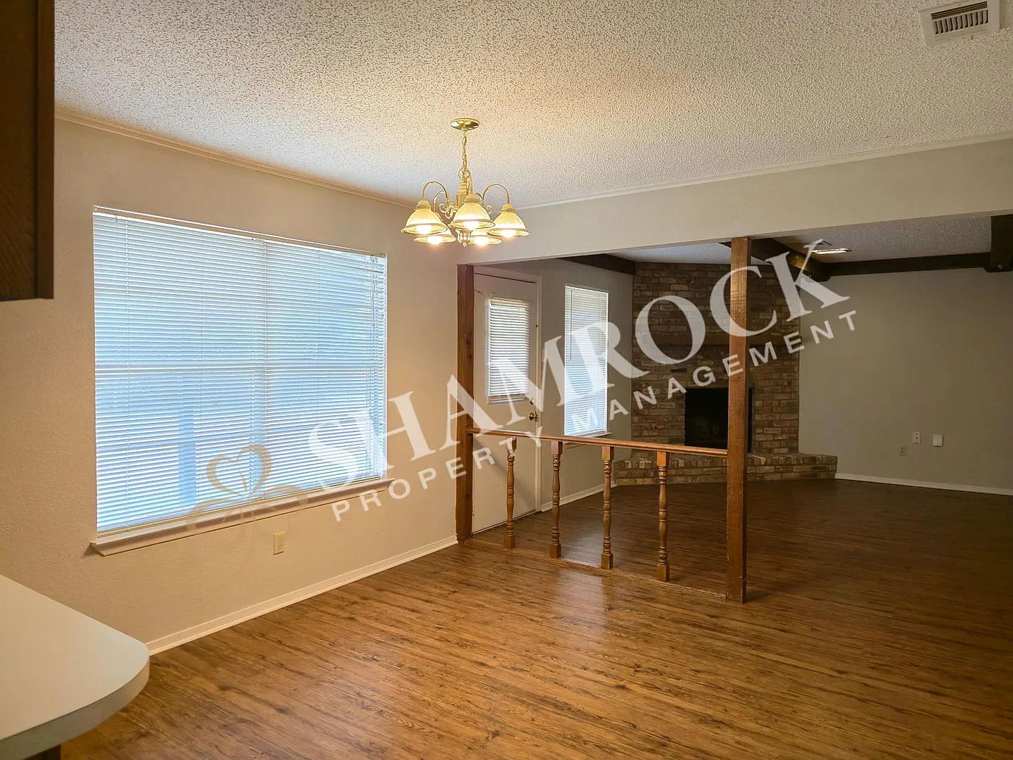Hewitt 3-Bedroom House — Photo 4