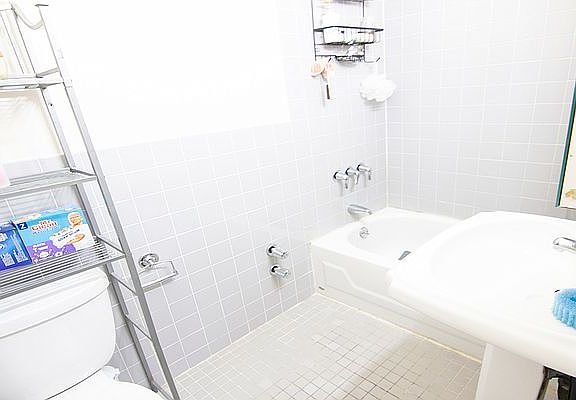 4th image of 155 W 82nd St APT 3F
