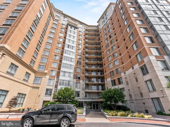 555 Massachusetts Ave NW APT 1307, Washington, DC 20001