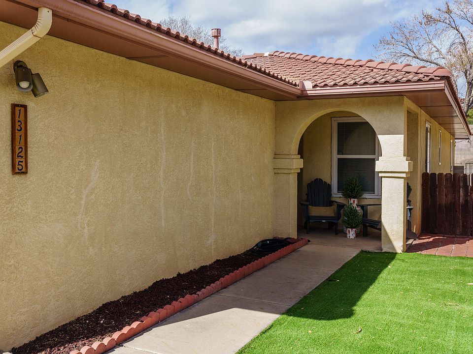 あろん E-Z Ancor 25 Qty Red Head EZ Ancor Zinc Metal Self Drilling