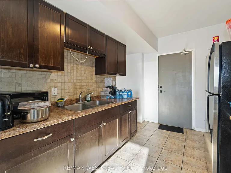 283 Fairway Rd N #90 — Photo 22