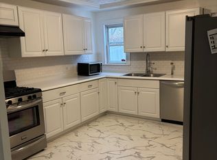 1047 Gorham St #1, Lowell, MA 01852
