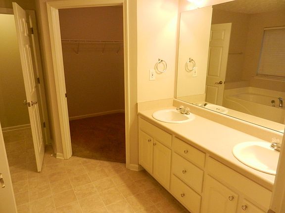 3rd image of 2148 Parador Bnd
