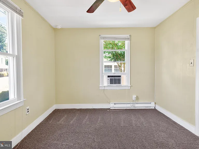 101 E Liberty St — Photo 7