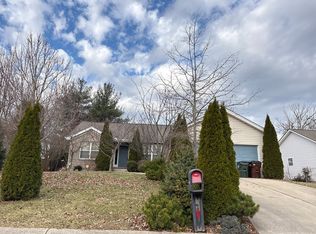 7861 Ravenwood Ln, Maineville, OH 45039