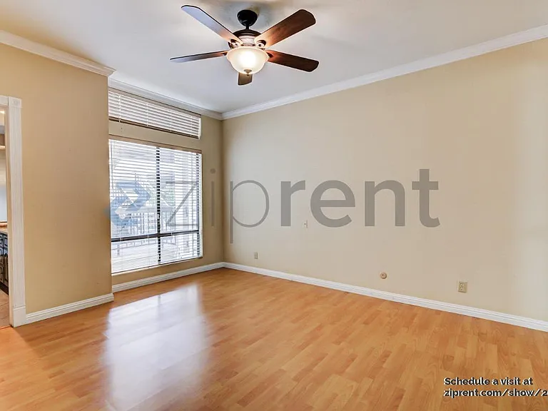 601 N Kenwood St #204 — Photo 11