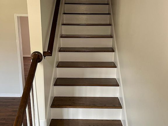 4th image of 115 Garnet Dr
