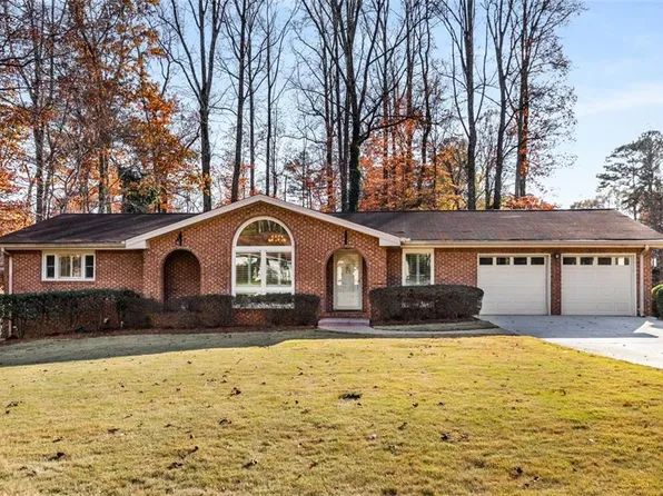 390 Mockingbird Ln SE, Smyrna, GA 30082