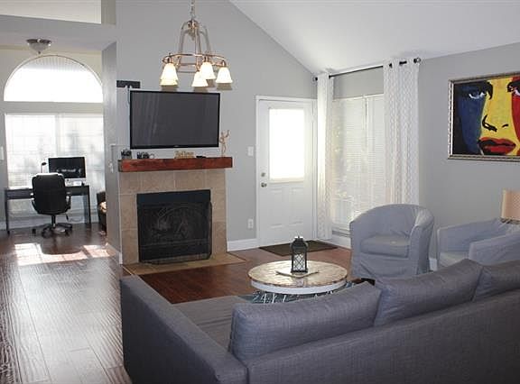 3rd image of 1203 Dandelion Dr