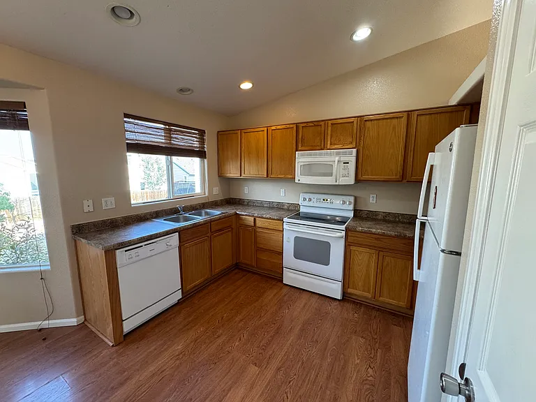 6603 Harvey Ln — Photo 6