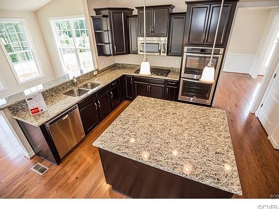 2nd image of 5041 Parkland Dr