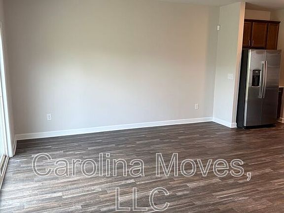 5th image of 206 Telford Dr