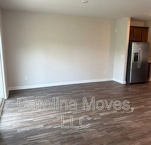 206 Telford Dr — Photo 5