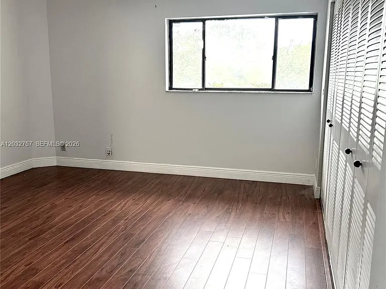 4070 Sierra Ter #4070 — Photo 17