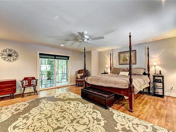 3rd image of 2620 Smoketree Ct