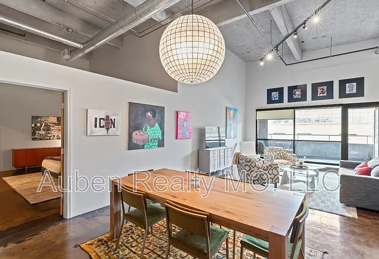 360 W Pershing Rd #330 — Photo 6