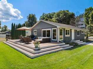 100 Terrace St, Charlevoix, MI 49720