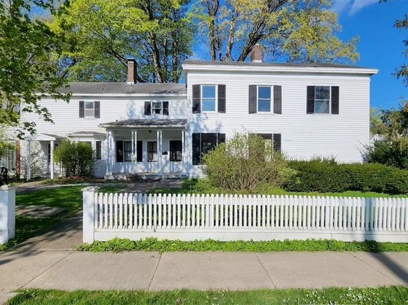 1 Genesee St, Camillus, NY 13031