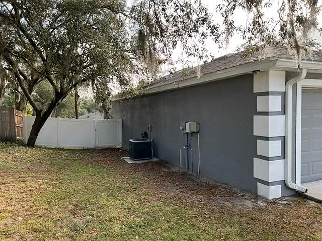 7013 Odoniel Loop W — Photo 20