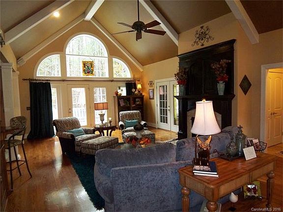 5th image of 2413 Capes Cove Dr