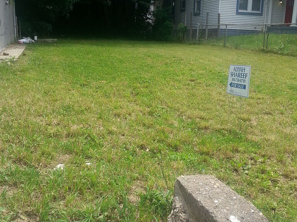 2nd image of 2221 Washington St E