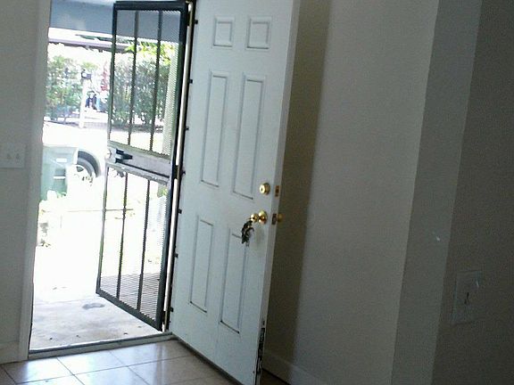 2nd image of 1124 W 23rd St