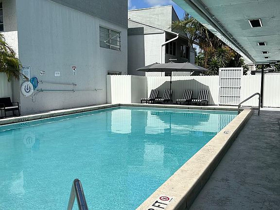 3rd image of 8435 156th Ct APT 1016