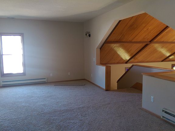 2nd image of 325 S Frandsen Ave