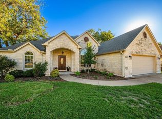 609 Persimmon Ct, Fredericksburg, TX 78624