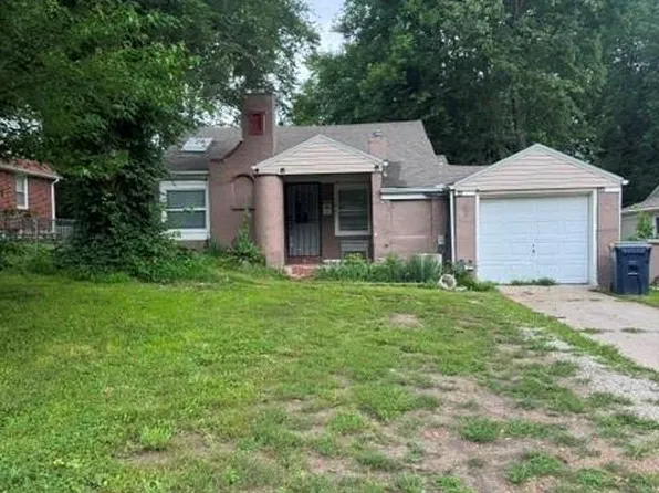 1180 E 77th St, Kansas City, MO 64131