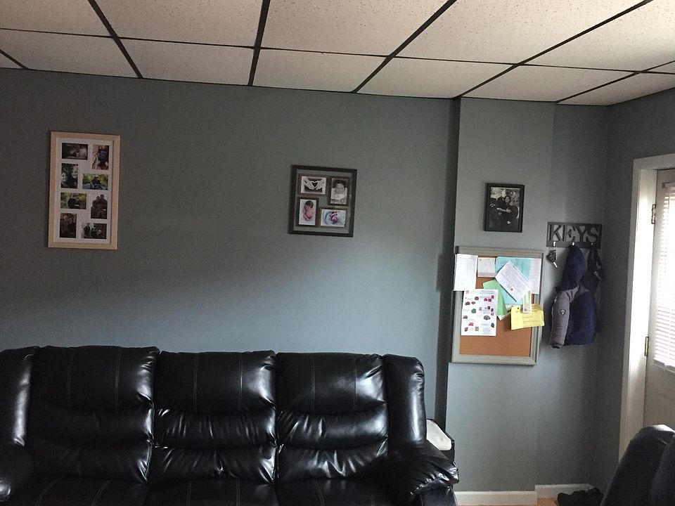 2nd image of 207 W 5th St APT 1