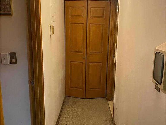 4th image of 61-12 69th St #1B