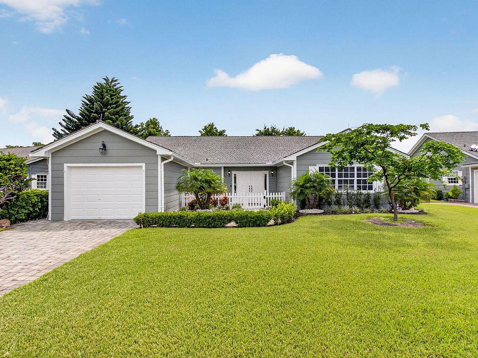 1st image of 15 Holly Drive