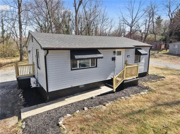 512 Glovinia St, Asheboro, NC 27203