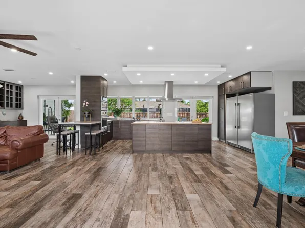 4601 W Hawthorne Circle, Hollywood, FL 33021