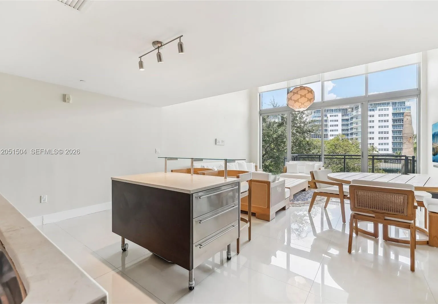 Terra Beachside Condo — Photo 3