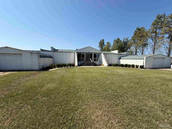 235 Burlington St, Atmore, AL 36502