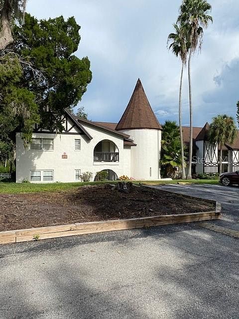 2nd image of 210 N Bayshore Blvd APT 205