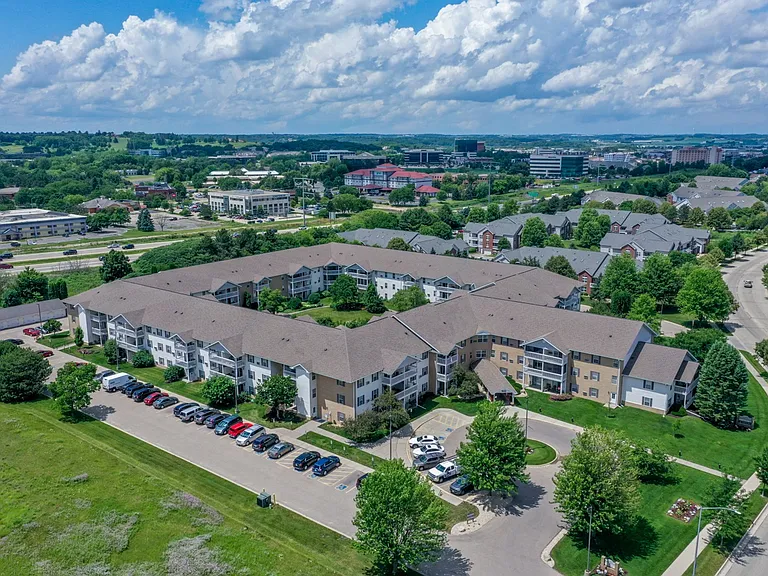 Rosewood Villas - Senior — Photo 27