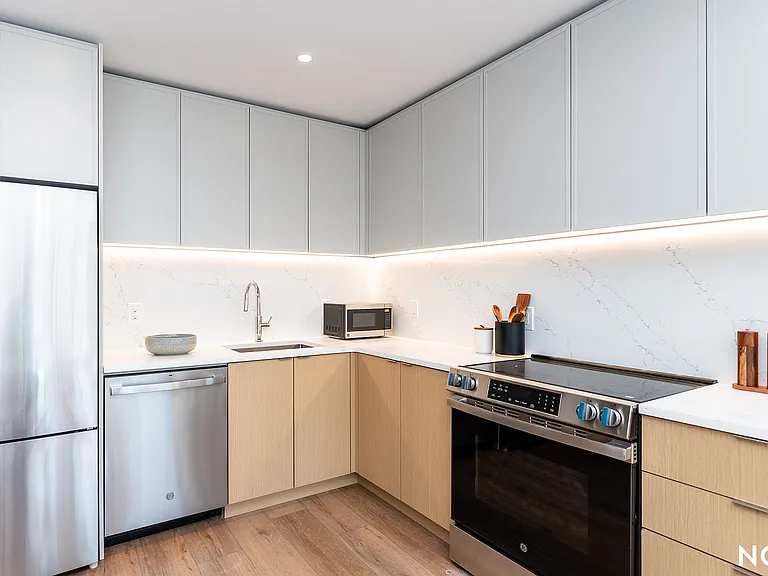 2900 Nostrand Ave #303 — Photo 4
