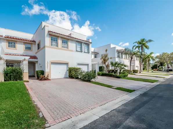10981 NW 62nd Ter, Doral, FL 33178