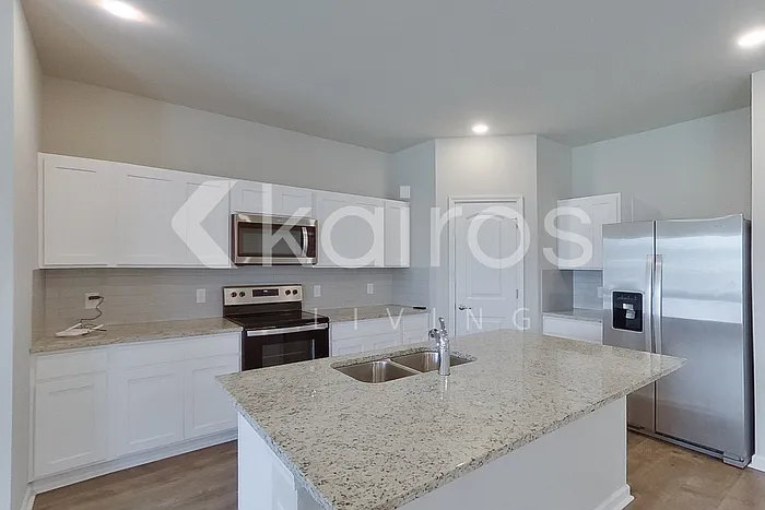 109 Santiago Ct — Photo 4
