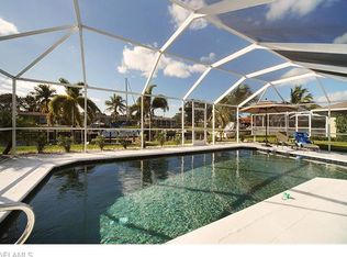 3010 SE 18th Pl, Cape Coral, FL 33904