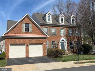 20329 River Bank St, Sterling, VA 20165