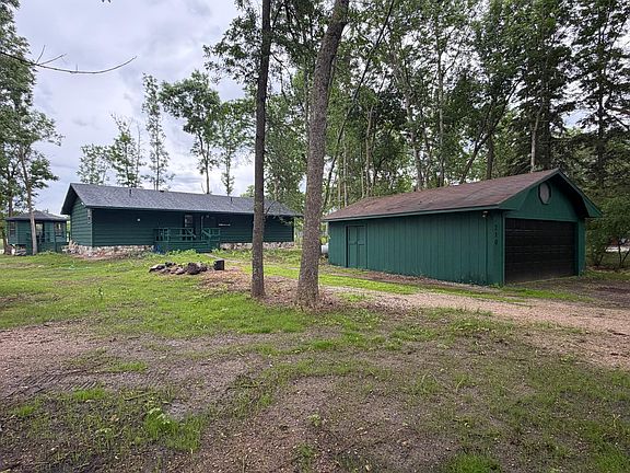 2nd image of 210 Oak Rd