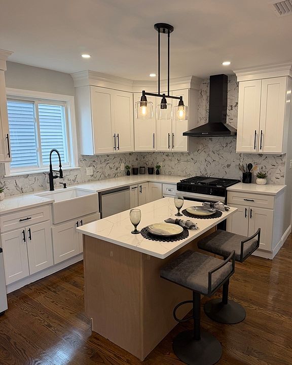 1st image of 60-62 Wellsmere Rd #2