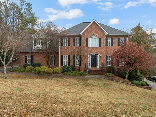215 Glen Laurel Dr, Easley, SC 29642
