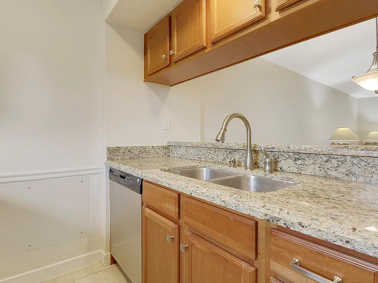 706 Club Dr — Photo 9