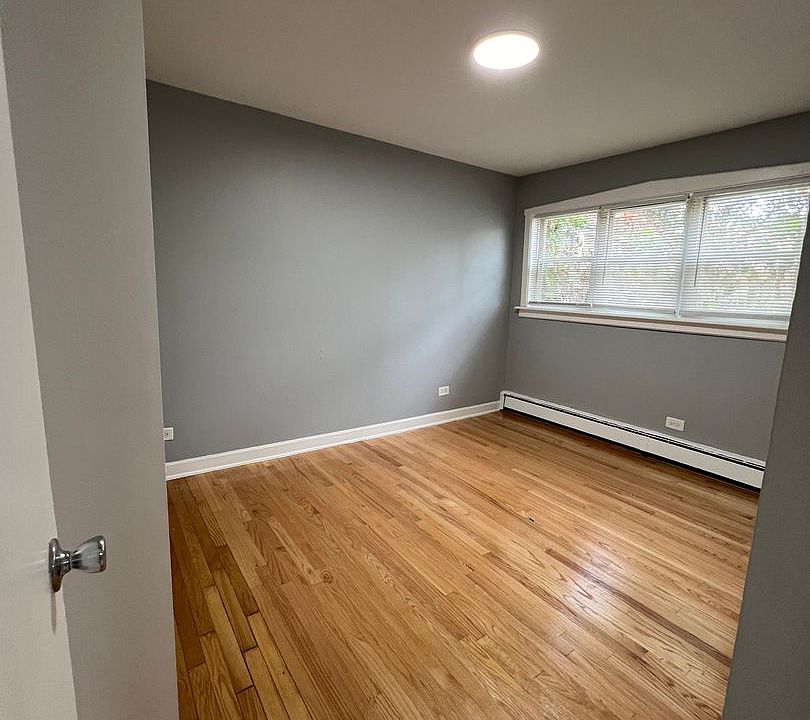 1st image of 7044 S Cornell Ave APT 3B